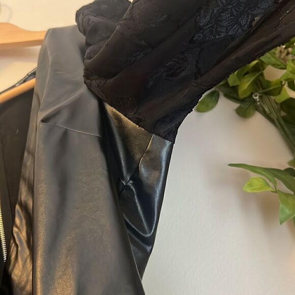 Jealous Tomato Faux Leather Puff Sleeve Top Size: M - Picture 8 of 8